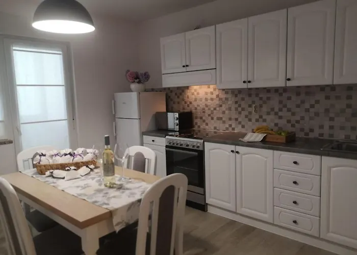 Apartment Lena