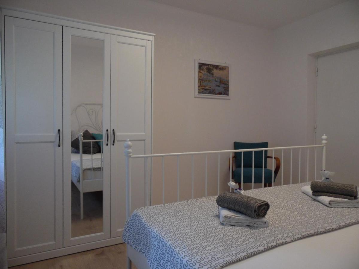 Apartament Lena *