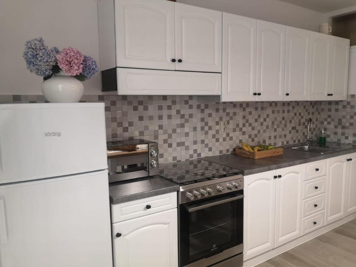Apartament Lena